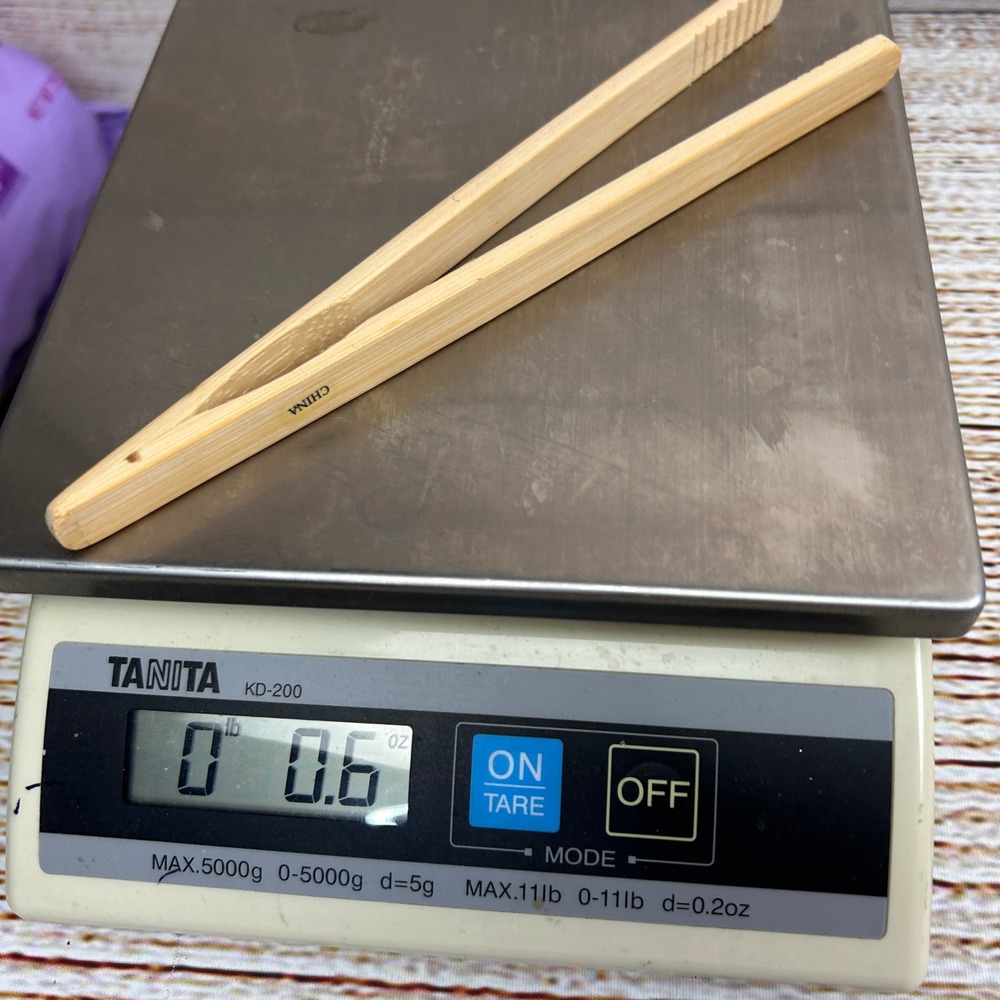 Pampered Chef Bamboo Tongs 8 Inch Natural Wood Kitchen Utensil Ridged Grip